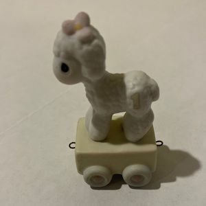 Precious Moments: Happy Birthday Little Lamb (birthday train 1)
